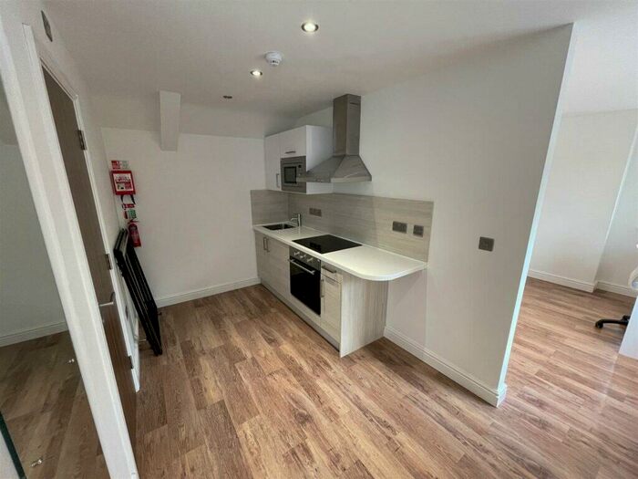 Studio To Rent In Westcotes Drive, Leicester, LE3