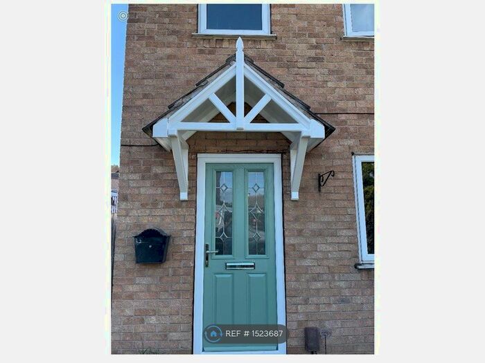 3 Bedroom End Of Terrace House To Rent In Darley Road, Liversedge, WF15