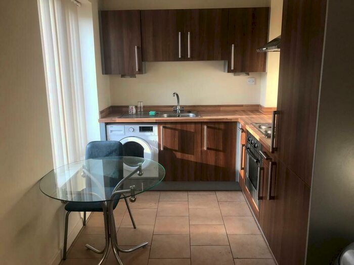 2 Bedroom Apartment To Rent In Egerton Street, L8