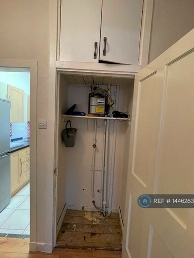 3 Bedroom Flat To Rent In Raploch Avenue, Glasgow, G14