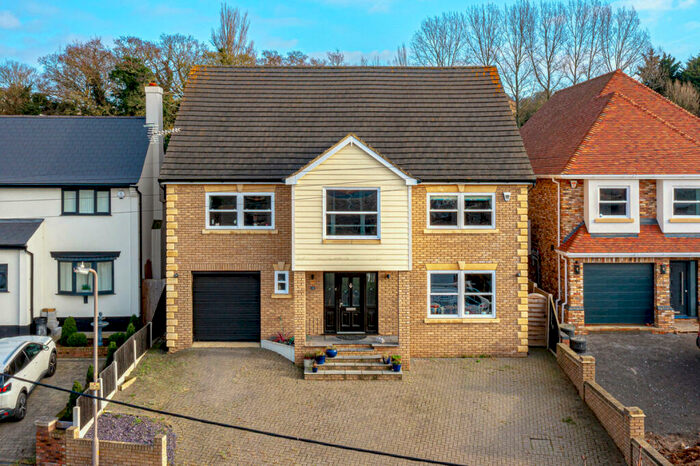 5 Bedroom Detached House To Rent In Crescent Road, Benfleet, SS7