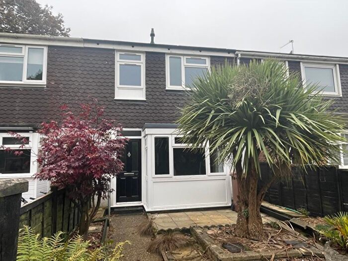 3 Bedroom Terraced House For Sale In Slade Close, Chatham, Kent, ME5