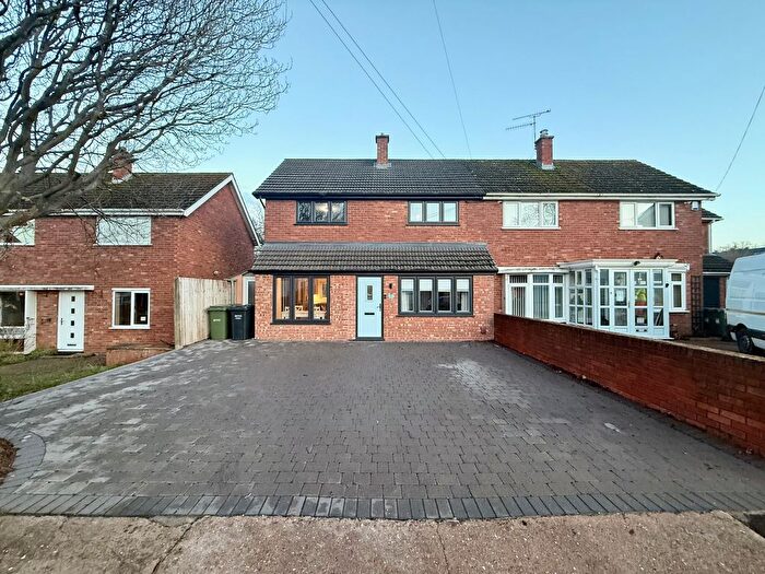 3 Bedroom Semi Detached House To Rent In Skiddaw Close, Worcester, WR4