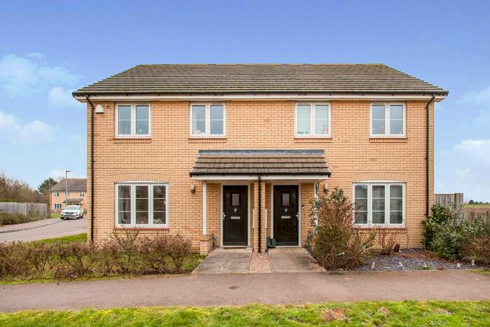 3 Bedroom Semi-Detached House For Sale In Hurdleditch Road, SG8