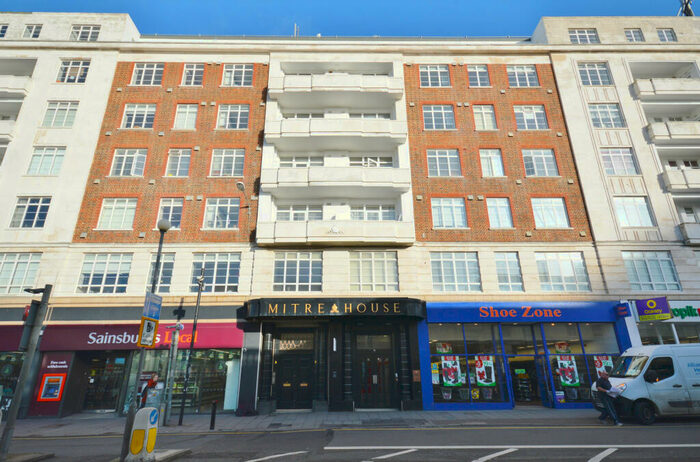 1 Bedroom Apartment To Rent In Western Road, Brighton, BN1