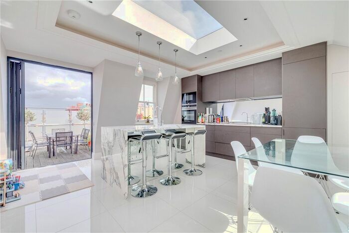 2 Bedroom Flat To Rent In Fulham Palace Road, London, SW6