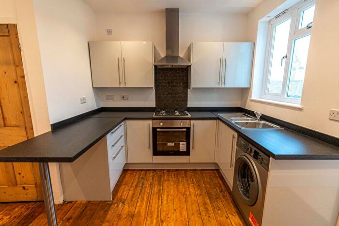 3 Bedroom End Of Terrace House To Rent In Thomas Street, Rochester, ME1