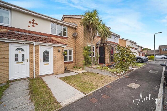 2 Bedroom Property For Sale In Derwen Deg, Neath, SA10