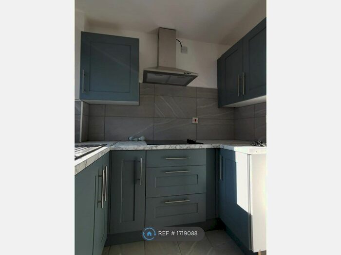 2 Bedroom Terraced House To Rent In Church Mews, Nottingham, NG2