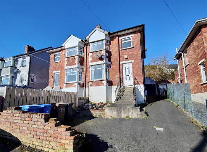 3 Bedroom Semi-Detached House For Sale In Carrs Glen Park, Belfast, BT14