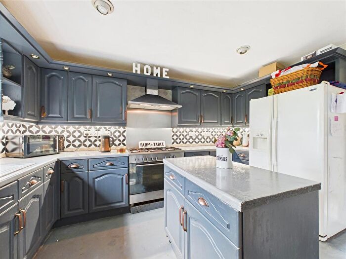 4 Bedroom Detached House For Sale In Rhyddwen Road, Craig-Cefn-Parc, Swansea, SA6