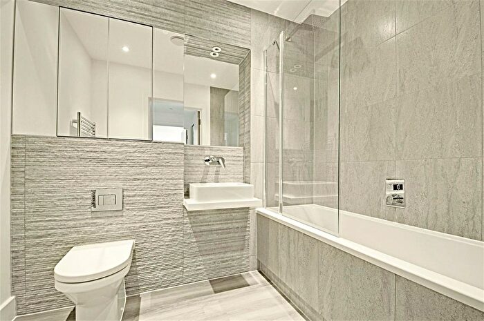 1 Bedroom Flat To Rent In Frazer Nash Close, Isleworth, TW7