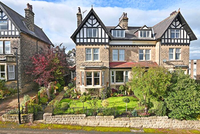 5 Bedroom Semi-Detached House For Sale In Hollins Road, Harrogate, HG1