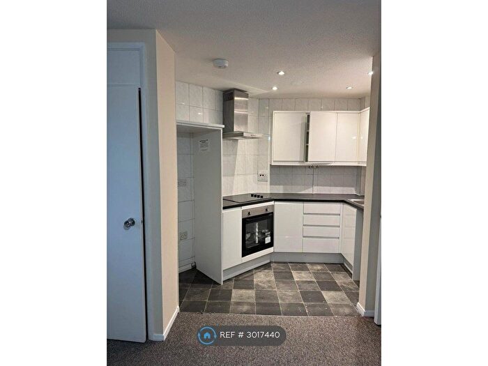 1 Bedroom Flat To Rent In Cranston Close, Hounslow, TW3