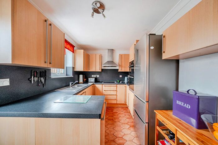 3 Bedroom Semi-Detached House For Sale In Lime Road, Oxford, OX2