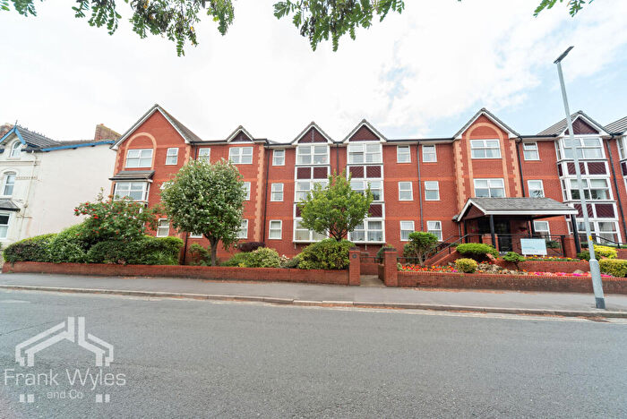2 Bedroom Flat For Sale In Flat, Ashton Garden Court, St. Andrews Road North, Lytham St. Annes, Lancashire, FY8