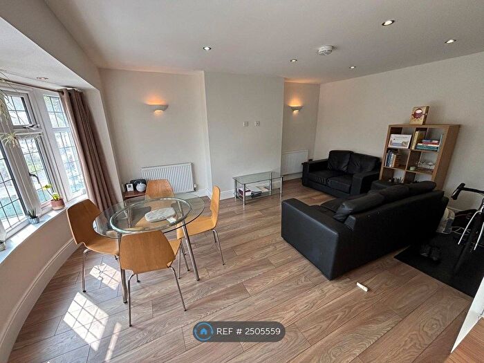 2 Bedroom Flat To Rent In B, Leeds, LS6