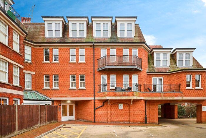 2 Bedroom Penthouse For Sale In Meads Street, Eastbourne, BN20