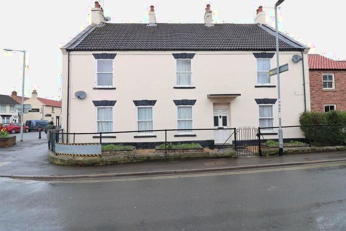 1 Bedroom Flat To Rent In Chapmangate, Pocklington, York, YO42