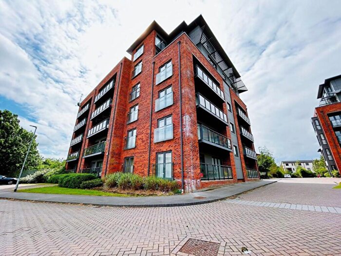 2 Bedroom Flat For Sale In Cable Place, Hunslet, Leeds, LS10