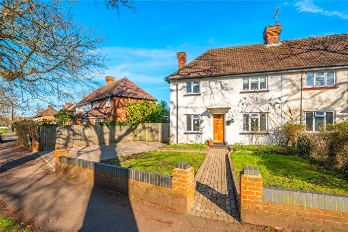 3 Bedroom Semi Detached House For Sale In Addlestone, Surrey, KT15