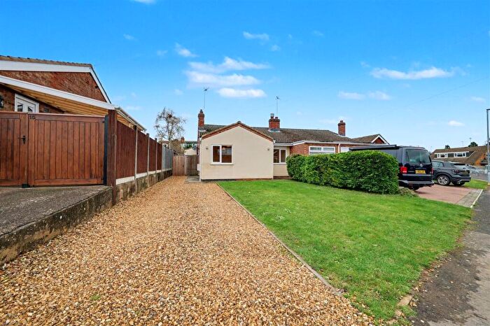3 Bedroom Semi-Detached Bungalow For Sale In Northleigh Grove, Market Harborough, LE16