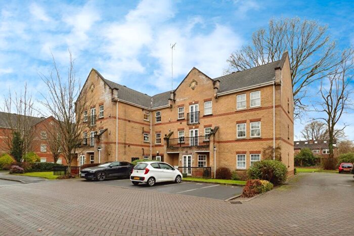 2 Bedroom Flat For Sale In Holly Royde Close, Didsbury, Manchester, Greater Manchester, M20