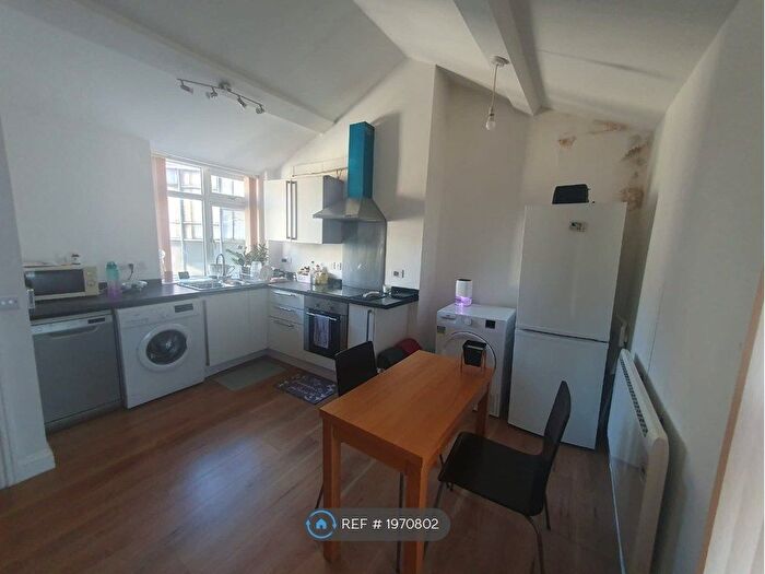 1 Bedroom Flat To Rent In Bank Street, Sheffield, S1