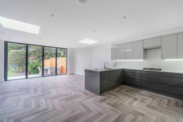 4 Bedroom Semi-Detached House To Rent In Hillcrest Gardens, Gladstone Park, London, NW2