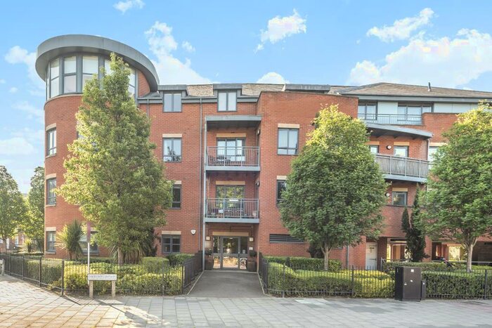 2 Bedroom Apartment To Rent In Buckingham Court, Aylesbury, HP20