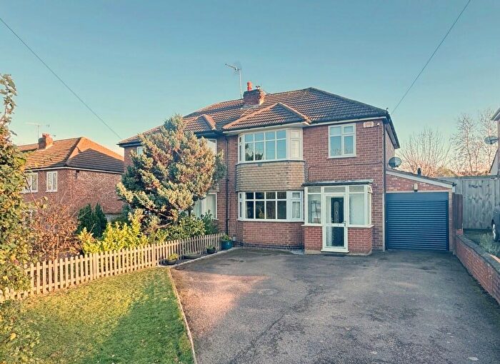 3 Bedroom Semi Detached House For Sale In Crackley Hill, Kenilworth, CV8
