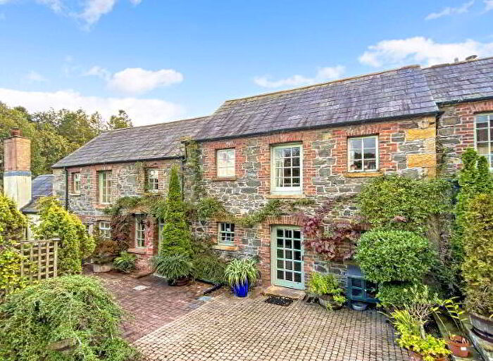 4 Bedroom House For Sale In A The Square, Hillsborough, BT26