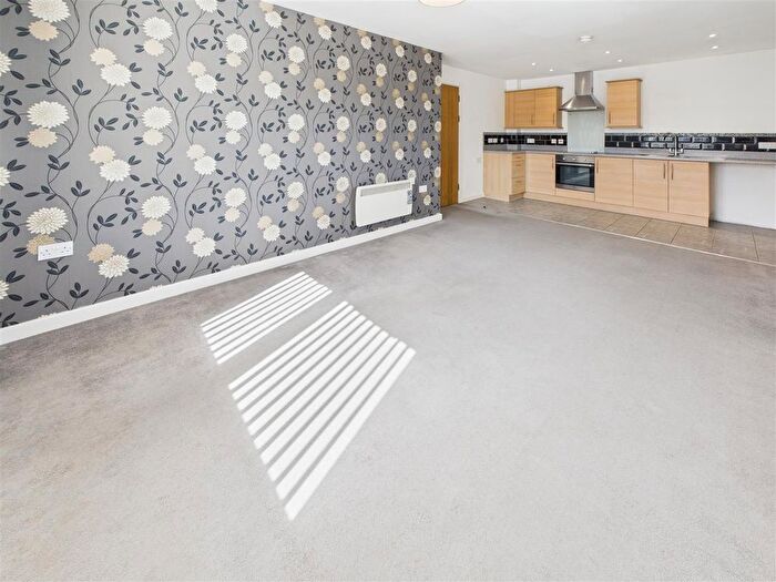 2 Bedroom Flat For Sale In Gramercy Park, Bannerbrook, Coventry, CV4