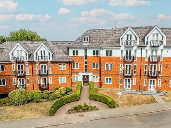 2 Bedroom Apartment To Rent In Greenwich Court, Parkview Close, St Albans, Herts, AL1