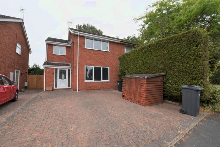 3 Bedroom Property To Rent In Jacomb Drive, Lower Broadheath, Worcester, WR2