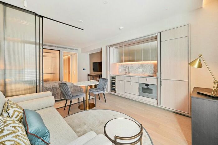 Studio To Rent In Hanover Square, London, W1S