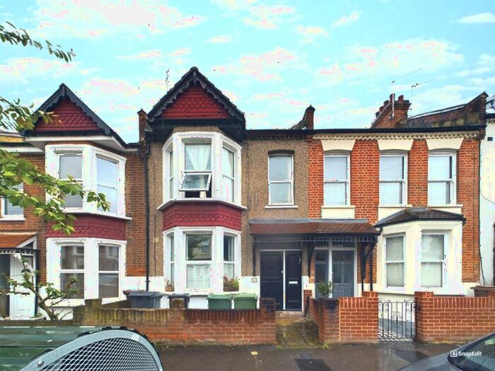 2 Bedroom Flat To Rent In Jewel Road, Walthamastow, London, E17