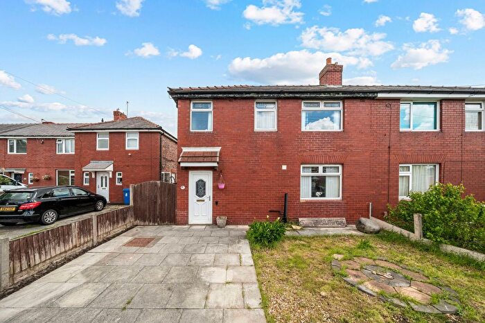 3 Bedroom Semi-Detached House For Sale In Hazel Avenue, Wigan, WN6