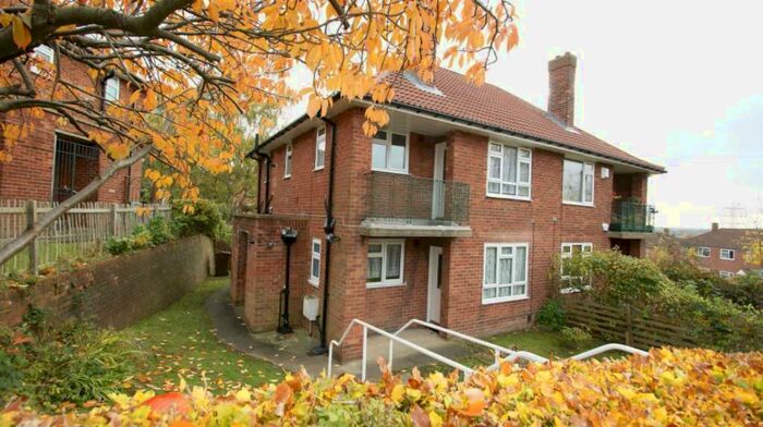 1 Bedroom Flat To Rent In Spen Crescent, West Park, Leeds, LS16