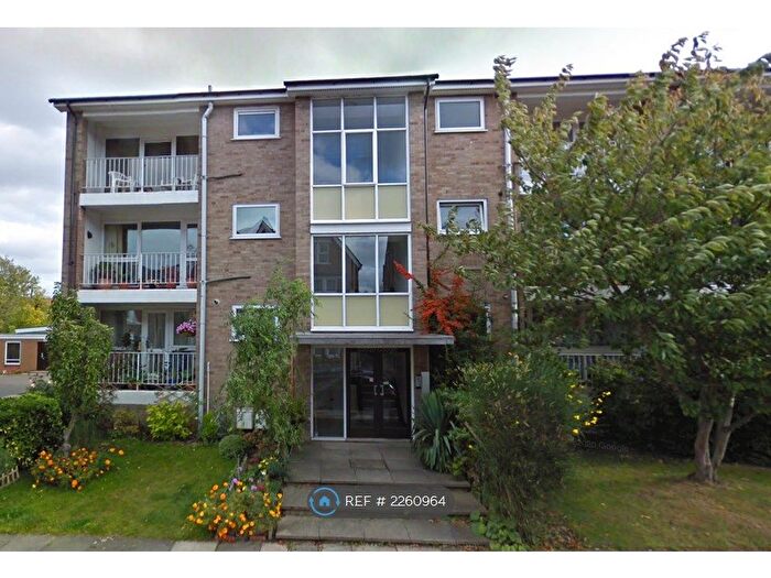 2 Bedroom Flat To Rent In St. Michaels Court, Bedford, MK40