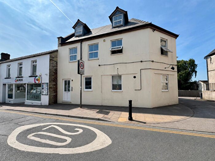 2 Bedroom Flat To Rent In Market Street, Cinderford, GL14