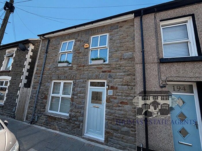 4 Bedroom End Of Terrace House For Sale In Ynyscynon Road, Tonypandy, Rhondda Cynon Taff., CF40