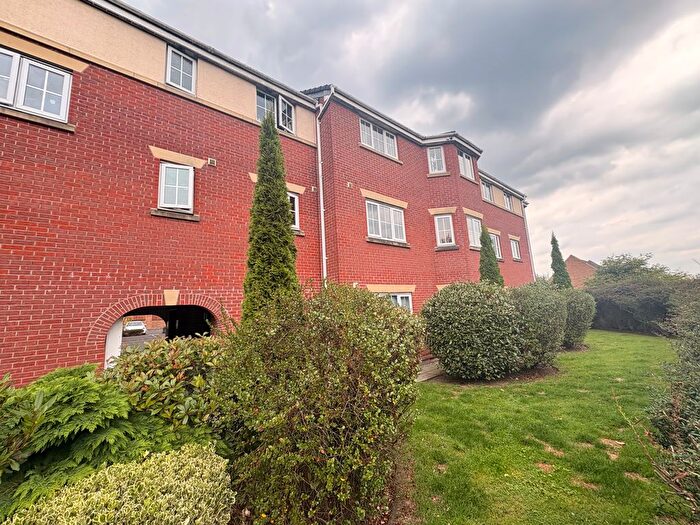2 Bedroom Flat To Rent In Dingle Close, Manchester, M26