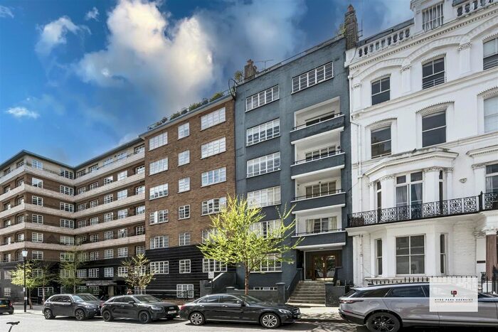 2 Bedroom Flat To Rent In Vicarage Gate, London, W8