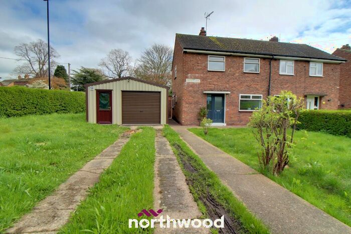 2 Bedroom Semi-Detached House To Rent In Pinfold Lane, Thorne, Doncaster, DN8