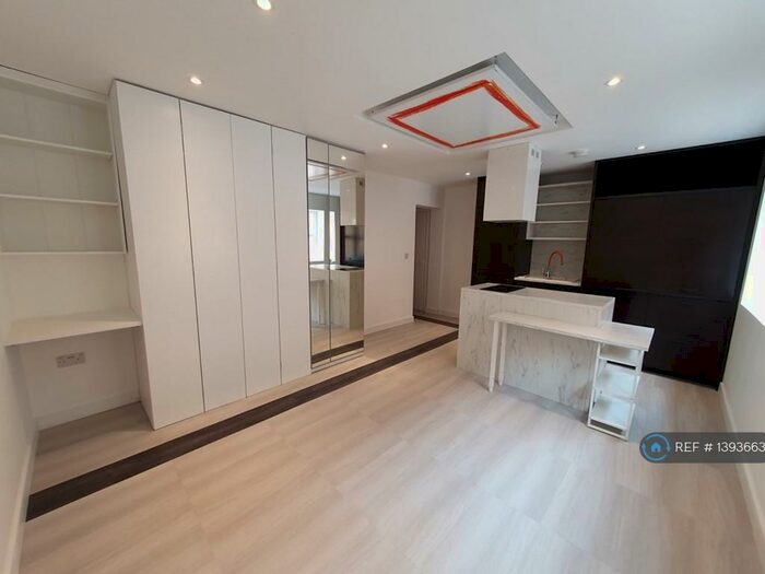 Studio To Rent In Reeves Way, South Woodham Ferrers, Chelmsford, CM3