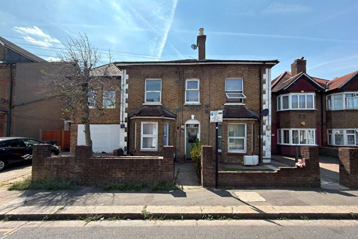 1 Bedroom Flat For Sale In Hibernia Road, Hounslow, TW3