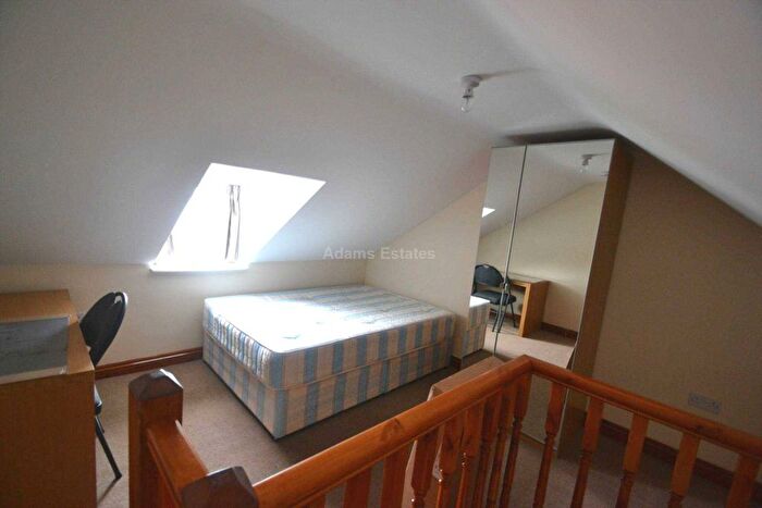 4 Bedroom Terraced House To Rent In Chesterman Street, Reading, RG1