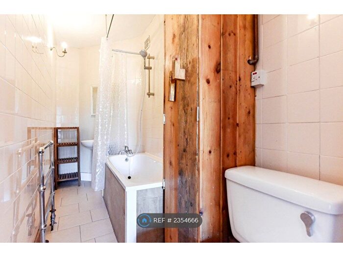 1 Bedroom Flat To Rent In Stoke Newington Church St, London, N16