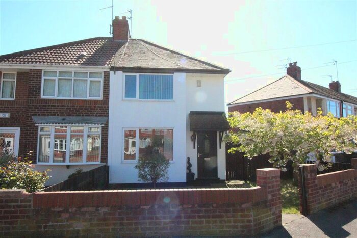 2 Bedroom Semi-Detached House To Rent In Welwyn Park Road, Hull HU6